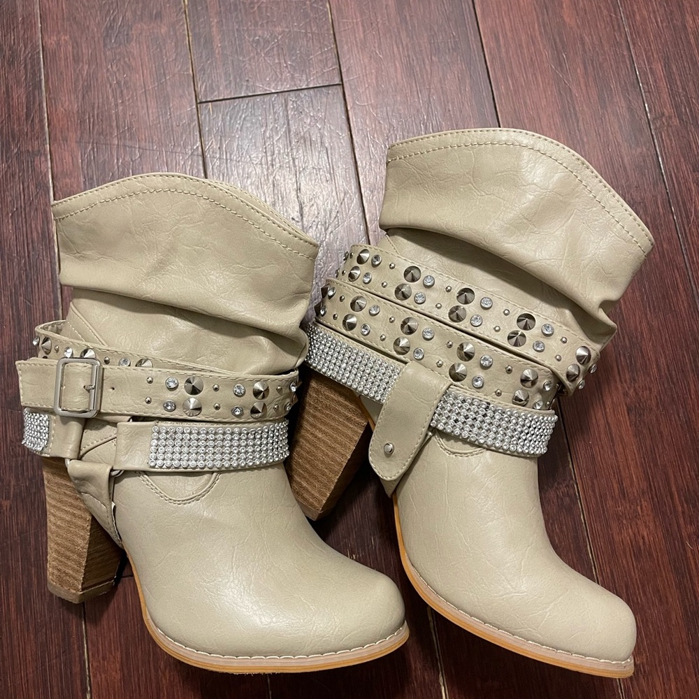 New adorable slip on ankle boots